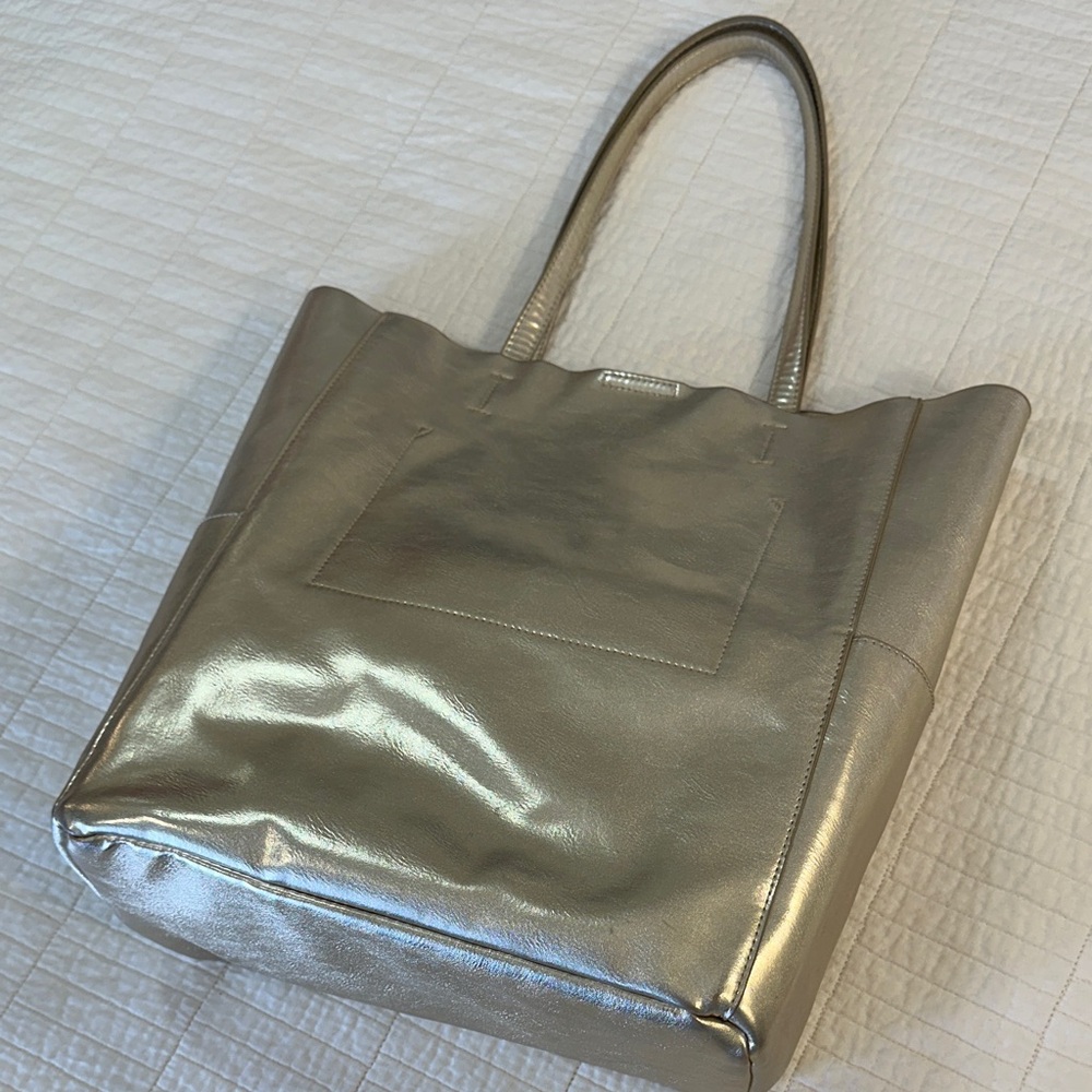 Shiraleah Large Metallic Gold Tote Bag Slide Pockets Faux Leather - Picture 5 of 8